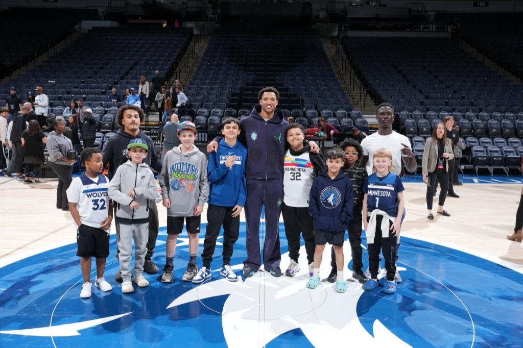 2024_grade_state_champions_timberwolves_night_TW_2024.04.12_ATL_6909
