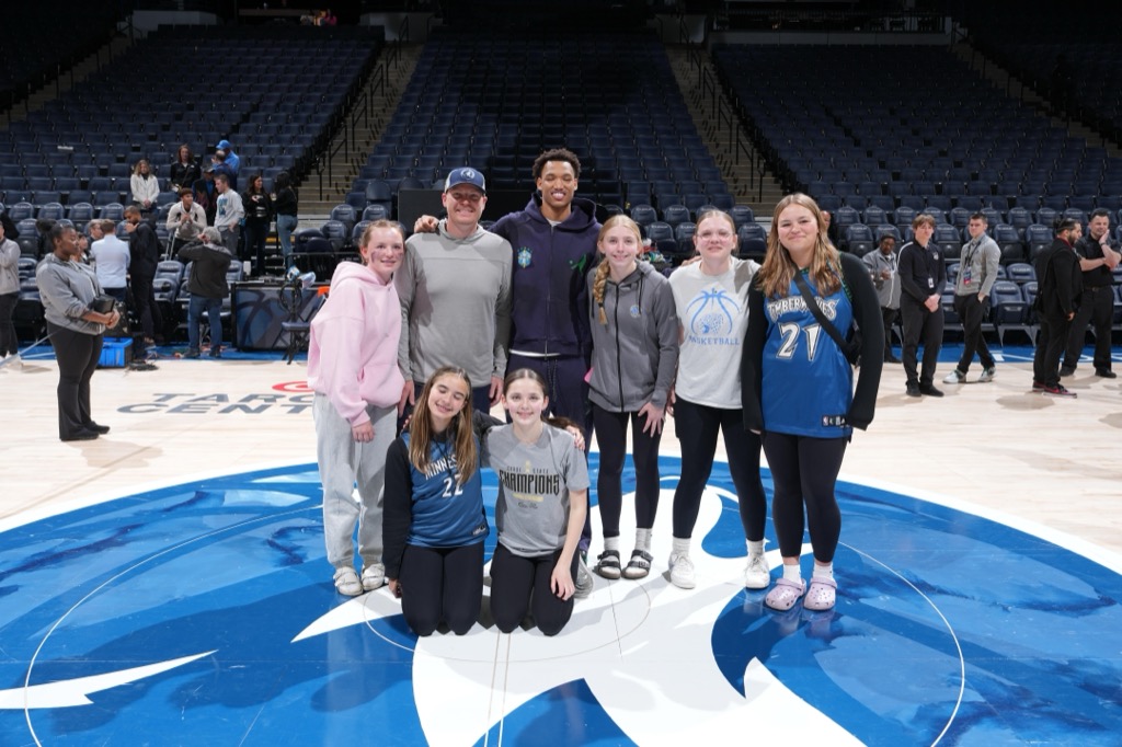 2024_grade_state_champions_timberwolves_night_TW_2024.04.12_ATL_6929