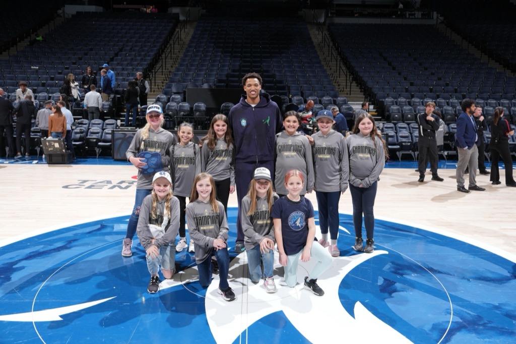 2024_grade_state_champions_timberwolves_night_TW_2024.04.12_ATL_6939