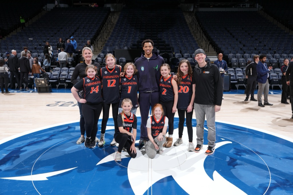2024_grade_state_champions_timberwolves_night_TW_2024.04.12_ATL_6940